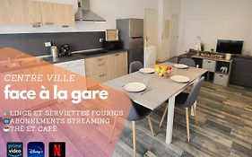 Logement Spacieux - Face A La Gare Et Centre-Ville